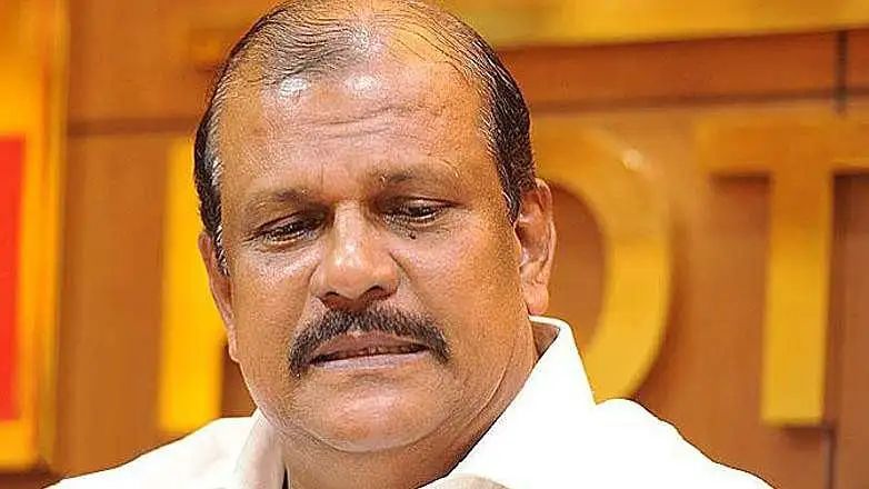 “അബദ്ധമല്ല, അബദ്ധതോട് അബദ്ധം”: മുൻകൂർ ജാമ്യ അപേക്ഷയിൽ വാദം കേൾക്കുന്നതിനിടെ പിസി ജോർജിനെ രൂക്ഷമായി വിമർശിച്ച് ഹൈക്കോടതി; വിശദാംശങ്ങൾ വായിക്കാം
