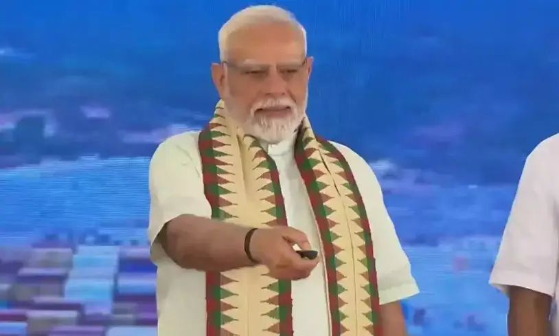 ചരിത്ര നിമിഷത്തിന്റെ സാക്ഷിയായി കേരളം; വിഴിഞ്ഞം തുറമുഖം രാജ്യത്തിന് സമർപ്പിച്ച് പ്രധാനമന്ത്രി: വിശദാംശങ്ങൾ വായിക്കാം