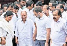 കോൺഗ്രസ് ഹൈക്കമാൻഡ് നേരിട്ടിറങ്ങുന്നു; ദീപ ദാസ് മുൻഷി സംസ്ഥാനത്ത് വീട് എടുത്ത് താമസിക്കും; 14 ജില്ലകളിലൂടെയും കടന്നു പോകുന്ന രാഹുൽ പ്രിയങ്ക യാത്ര പ്രചരണ ഹൈലൈറ്റ്: പിണറായി ഉറപ്പായും പുറത്തേക്ക്…