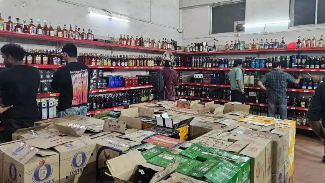 ഓണ കുടിയന്മാരുടെ ശ്രദ്ധയ്ക്ക്; ഈ ദിവസങ്ങളിൽ ബീവറേജസ് പ്രവർത്തിക്കില്ല: വിശദാംശങ്ങൾ വാർത്തയോടൊപ്പം