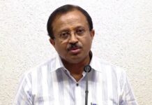 ആർഎസ്എസ് നീലക്കുറക്കൻ എന്ന കോൺഗ്രസ് നേതാവിന്റെ വിമർശനം; കെ സി വേണുഗോപാൽ കോൺഗ്രസിലെ കോഴികളെ അടയ്ക്കണമെന്ന് തിരിച്ചടിച്ച് വീ മുരളീധരൻ: വിശദാംശങ്ങൾ വായിക്കാം