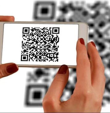 ‘QR കോഡ്’ സ്കാൻ ചെയ്യുന്നുണ്ടോ? ഈ കാര്യങ്ങൾ ശ്രദ്ധിക്കണം; മുന്നറിയിപ്പുമായി കേരള പൊലീസ്; വിശദാംശങ്ങൾ വായിക്കാം