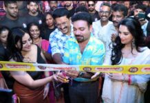 ഹൈറേഞ്ചിൽ ഉള്ളവർക്ക് സ്വർണ്ണം വിൽക്കണമെങ്കിൽ കട്ടപ്പനയിലേക്ക് വിട്ടോളൂ; മലയോര നഗരത്തിൽ ശാഖ തുറന്ന് അച്ചായൻസ് ഗോൾഡ്; ടോണി വർക്കിച്ചനൊപ്പം ഉദ്ഘാടനം നിർവഹിച്ചത് ശ്വേതാ മേനോനും അന്നാ രാജനും