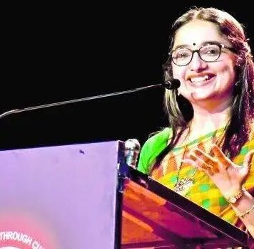 എനിക്ക് 41 വയസ്സ്: പിറന്നാൾ ദിനത്തിൽ പ്രായം വെളിപ്പെടുത്തി ദിവ്യ എസ് അയ്യർ IAS; വിശദാംശങ്ങൾ വായിക്കാം