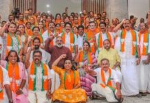 തിരുവനന്തപുരം കോർപ്പറേഷൻ തെരഞ്ഞെടുപ്പ്: 67 സ്ഥാനാർത്ഥികളെ ഉൾപ്പെടുത്തി ആദ്യഘട്ട പട്ടികയുമായി ബിജെപി; മുൻ ഡിജിപി ആർ ശ്രീലേഖയും, പ്രമുഖ നേതാവ് വി വി രാജേഷും പട്ടികയിൽ; ശബരിനാഥന്റെ എതിരാളിയിൽ തീരുമാനമായില്ല; സ്ഥാനാർത്ഥി പട്ടിക വാർത്തയോടൊപ്പം
