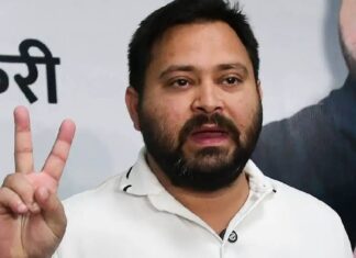 ആ നാണക്കേട് ഒഴിവായി; കടുത്ത മത്സരത്തിനൊടുവിൽ രാഘവ് പൂരിൽ നിന്ന് 14000ത്തിലധികം വോട്ടുകളുടെ ഭൂരിപക്ഷത്തിൽ വിജയിച്ച് തേജസ്വി യാദവ്