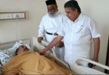 കുളിമുറിയിൽ തെന്നി വീണ് കാലിൽ ഒന്നിലധികം ഒടിവുകൾ; ആശുപത്രിയിൽ കഴിയുന്ന മുതിർന്ന സിപിഎം നേതാവ് ജി സുധാകരനെ സന്ദർശിച്ച മന്ത്രി സജി ചെറിയാൻ: വിശദാംശങ്ങൾ വായിക്കാം