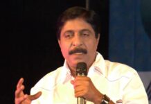 നടനും സംവിധായകനും തിരക്കഥാകൃത്തുമായ ശ്രീനിവാസൻ അന്തരിച്ചു; 48 വര്ഷം നീണ്ട സിനിമാ ജീവിതത്തിന് വിട