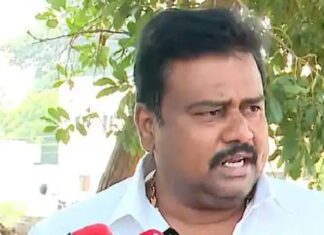 എട്ടുവർഷം മുമ്പ് ഓട്ടോ ഡ്രൈവർ; ഇന്ന് ശതകോടീശ്വരൻ; രാശി മാറിയത് പോറ്റിയെ കണ്ട ശേഷം? ഡയമണ്ട് മണിയെ കുറിച്ച് വിശദമായി വായിക്കാം