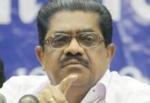 അന്ന് ഉമ്മൻചാണ്ടി നിർദേശിച്ച ആളെ യൂത്ത് കോൺഗ്രസ് അധ്യക്ഷനാക്കിയിരുന്നെങ്കിൽ സംഘടനയ്ക്ക് ഇപ്പോഴത്തെ ഈ ഗതി വരില്ലായിരുന്നു: മാങ്കൂട്ടം വിഷയത്തിൽ വിമർശനവുമായി വി എം സുധീരൻ; വിശദാംശങ്ങൾ വായിക്കാം