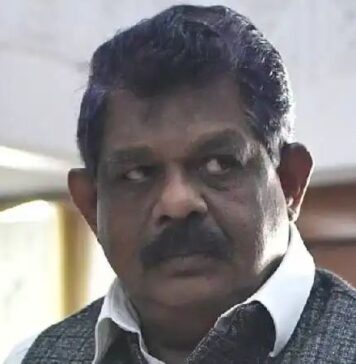 തൊണ്ടി മുതല് തിരിമറി കേസ്; ആന്റണി രാജുവിന്റെ ശിക്ഷാവിധി മരവിപ്പിച്ചു