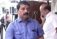 മലമ്പുഴയില് വി എസിന്റെ മുൻ പി എ സുരേഷ് യുഡിഎഫ് സ്ഥാനാര്ത്ഥി? വീണ്ടും വിസ്മയിപ്പിക്കുമോ കോണ്ഗ്രസ്; വിശദാംശങ്ങൾ വായിക്കാം