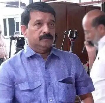 മലമ്പുഴയില് വി എസിന്റെ മുൻ പി എ സുരേഷ് യുഡിഎഫ് സ്ഥാനാര്ത്ഥി? വീണ്ടും വിസ്മയിപ്പിക്കുമോ കോണ്ഗ്രസ്; വിശദാംശങ്ങൾ വായിക്കാം