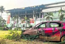 ജയലക്ഷ്മി സിൽക്സ് തീപിടുത്തം: ഉണ്ടായത് 50 കോടിയുടെ നഷ്ടം എന്ന് വിലയിരുത്തൽ; സ്ഥാപനം പ്രവർത്തന സജ്ജമാക്കാൻ മൂന്നുമാസമെങ്കിലും എടുക്കും എന്നും റിപ്പോർട്ട്; വിശദാംശങ്ങൾ വായിക്കാം