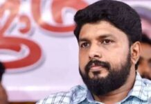 “പ്രതിപക്ഷ നേതാവിന്റെ മുട്ടുകാല് തല്ലിയൊടിച്ച് വരുന്നവര്ക്ക് ഞങ്ങളൊരു ഇനാം പ്രഖ്യാപിച്ചാലോ, അംഗീകരിക്കുമോ?” വെല്ലുവിളിയുമായി വി വസീഫ്