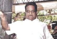 പാര്ട്ടി വിട്ട് കടുത്ത നീക്കം; എം.വി. ഗോവിന്ദന്റെ ഭാര്യയ്ക്ക് എതിരെ ടി.കെ. ഗോവിന്ദൻ മത്സരിക്കുന്നു; വിശദാംശങ്ങൾ വായിക്കാം