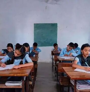 ആറാം ക്ലാസ് മുതല് മൂന്നാം ഭാഷ നിര്ബന്ധം; സ്കൂളുകള്ക്ക് ഏഴ് ദിവസത്തെ സമയപരിധി നല്കി സി.ബി.എസ്.ഇ; വിശദാംശങ്ങൾ വായിക്കാം