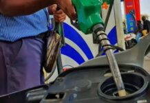 ഇരുട്ടടിയായി ഇന്ധന വില: പെട്രോളിന് വർദ്ധിപ്പിച്ചത് 2.61 രൂപ; 12 ദിവസത്തിനിടെ കൂടിയത് 8 രൂപ