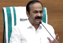 വിരമിക്കൽ പ്രായം അറുപതായി ഉയർത്തുവാനും ശമ്പള പരിഷ്കരണം 10 വർഷത്തിലൊന്നായി നിജപ്പെടുത്തുവാനും യുഡിഎഫ് സർക്കാർ; ജനങ്ങൾ കയ്യടിക്കുന്ന തീരുമാനങ്ങൾ ഇങ്ങനെ