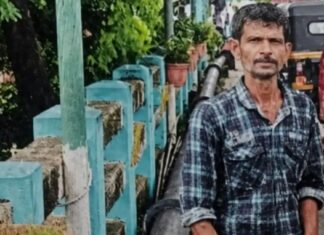 പാലത്തില് നിന്ന് ആറ്റിലേക്ക് ചാടാന് ശ്രമിച്ച യുവാവിനെ രക്ഷിച്ച് ഓട്ടോറിക്ഷാ ഡ്രൈവര്;സംഭവം പുനലൂരില്, വിശദാംശങ്ങൾ വായിക്കാം