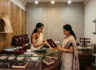 ചെറുകിട ജ്വല്ലറികള്ക്ക് ഇരുട്ടടി; സ്വര്ണക്കച്ചവടക്കാര് വൻ കടക്കെണിയിലേക്ക്; കാരണം വിലയിടിവ്: വിശദാംശങ്ങൾ