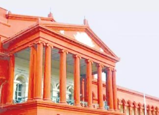 വിവാഹമോചിതയ്ക്ക് ഭര്ത്താവിനേക്കാള് വരുമാനമുണ്ടെങ്കില് ജീവനാംശം ഇല്ല; നിർണായക വിധിയുമായി കര്ണാടക ഹൈക്കോടതി: വിശദാംശങ്ങൾ വായിക്കാം