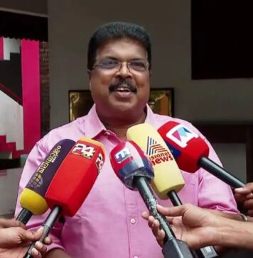 രാവിലെ മുതല് വൈകുന്നേരം വരെ നില്പ് ശിക്ഷ നല്കി കോടതി; മുൻ എംഎല്എ പി പി ചിത്തരഞ്ജൻ ഉള്പ്പെടെ 3 പേര്ക്ക് ശിക്ഷ, 1600 രൂപ പിഴയും: വിശദാംശങ്ങൾ വായിക്കാം