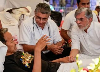 സിജെപി സമരത്തിന് ഔദ്യോഗിക പിന്തുണയുമായി കോണ്ഗ്രസ്; സമരപ്പന്തലില് നേരിട്ടെത്തി പവൻ ഖേര; സോനം വാങ്ചുക്കിന്റെ നില ഗുരുതരം: വിശദാംശങ്ങൾ വായിക്കാം