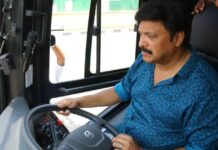 മുൻ ഗതാഗത മന്ത്രിയുടെ ലൈസൻസ് വിവാദത്തിൽ നിർണായക നീക്കം, ഗണേഷ്കുമാറിന് ഡ്രൈവിംഗ് ലൈസൻസ് അനുവദിച്ച ഉദ്യോഗസ്ഥൻ ആര്? നടപടിക്ക് നീക്കം; പേര് തിരുത്താനും നിര്ദേശം, വിശദാംശങ്ങൾ വായിക്കാം