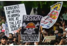 പെല്ലറ്റ് ഗണ്ണുകള് ഉപയോഗിച്ചില്ലെന്ന വാദം പൊളിഞ്ഞു, കണ്ണില് നിന്ന് പെല്ലറ്റ് നീക്കി: കേന്ദ്രത്തിന് കനത്ത തിരിച്ചടിയായി ഞെട്ടിക്കുന്ന റിപ്പോര്ട്ട് – വിശദാംശങ്ങൾ വായിക്കാം