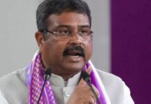 CJPയ്ക്ക് വഴങ്ങി കേന്ദ്രം: കേന്ദ്ര വിദ്യാഭ്യാസ മന്ത്രി ധര്മേന്ദ്ര പ്രധാൻ രാജിവെച്ചു; രാജിക്കത്ത് പ്രധാനമന്ത്രിക്ക് കൈമാറി